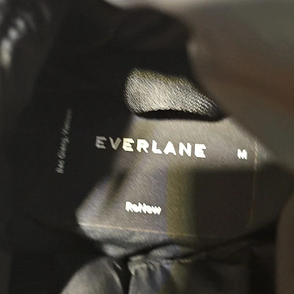 Womens Everlane Renew Puffy Puff Jacket Medium - Picture 3 of 5